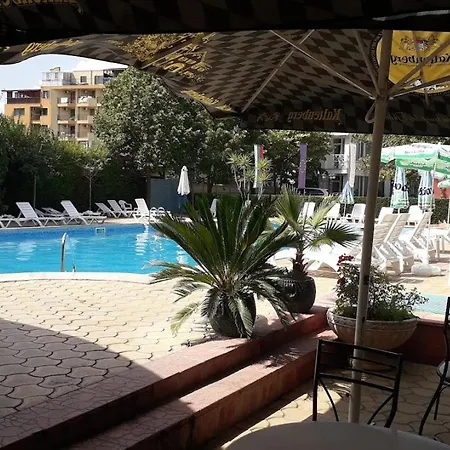 Pro 2 - 4 Osoby - Bila Budova V Arealu Kokiche Sunny Beach, Nesebar, Bulharsko Apartment Slantschew brjag