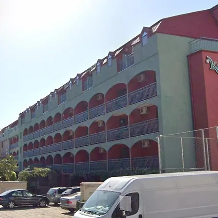 Pro 2 - 4 Osoby - Bila Budova V Arealu Kokiche Sunny Beach, Nesebar, Bulharsko Apartment Slantschew brjag